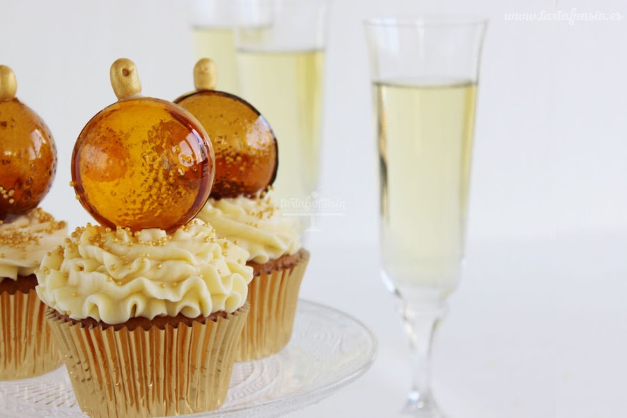 Paso a paso Cupcakes de Navidad con bola de cristal comestible
