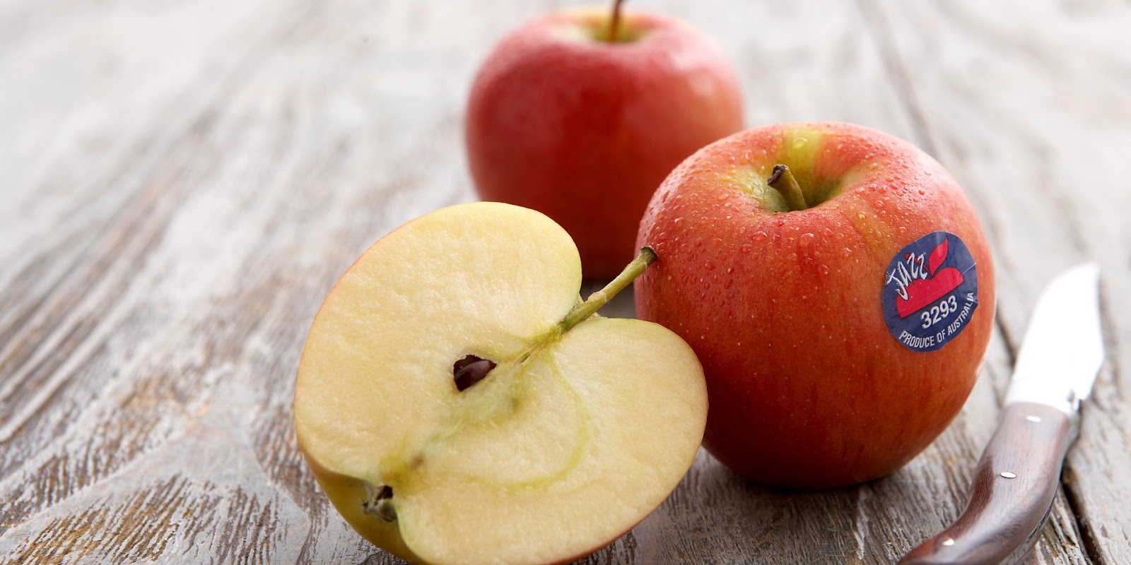 Eat an apple a day keeps the doctor away. яблоко фэнтези. Apple can be. Apple semerenko premium. Apple can be.