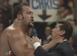 WWE / WWF Wrestlemania 15: Big Show threatens to choke out Vince McMahon
