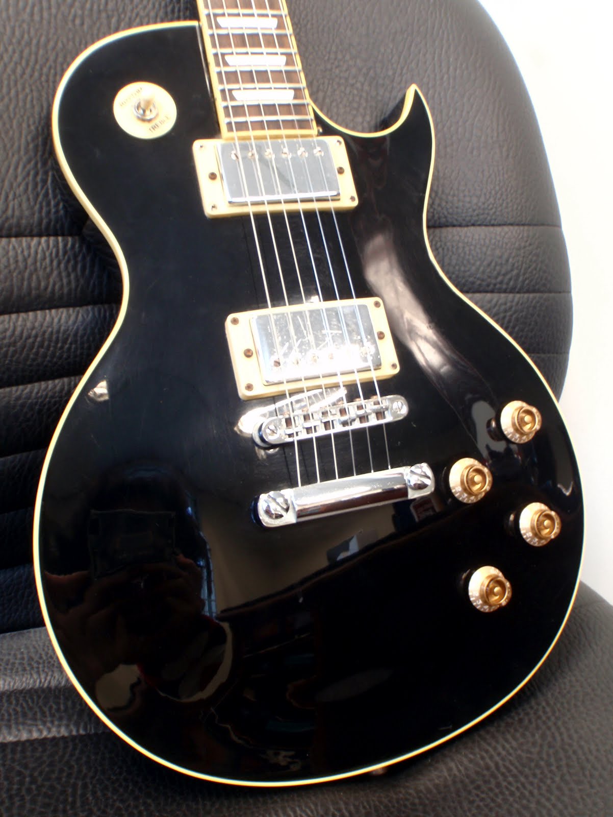 Khalid's Guitar Aid SX Les Paul