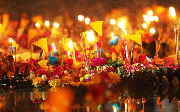 What does Loy Krathong mean?