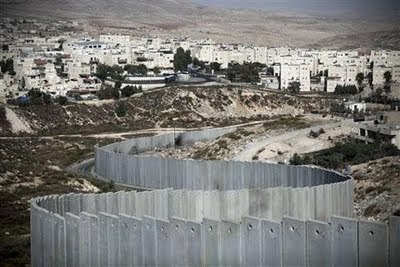 Darmen Teritorija: Tembok Pemisah Israel-Palestin Yang Anda Tak Pernah
