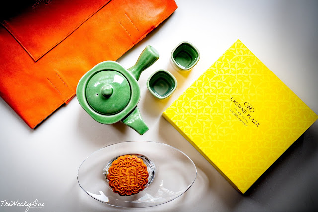 Crowne Plaza Mooncakes : A healthy treat!