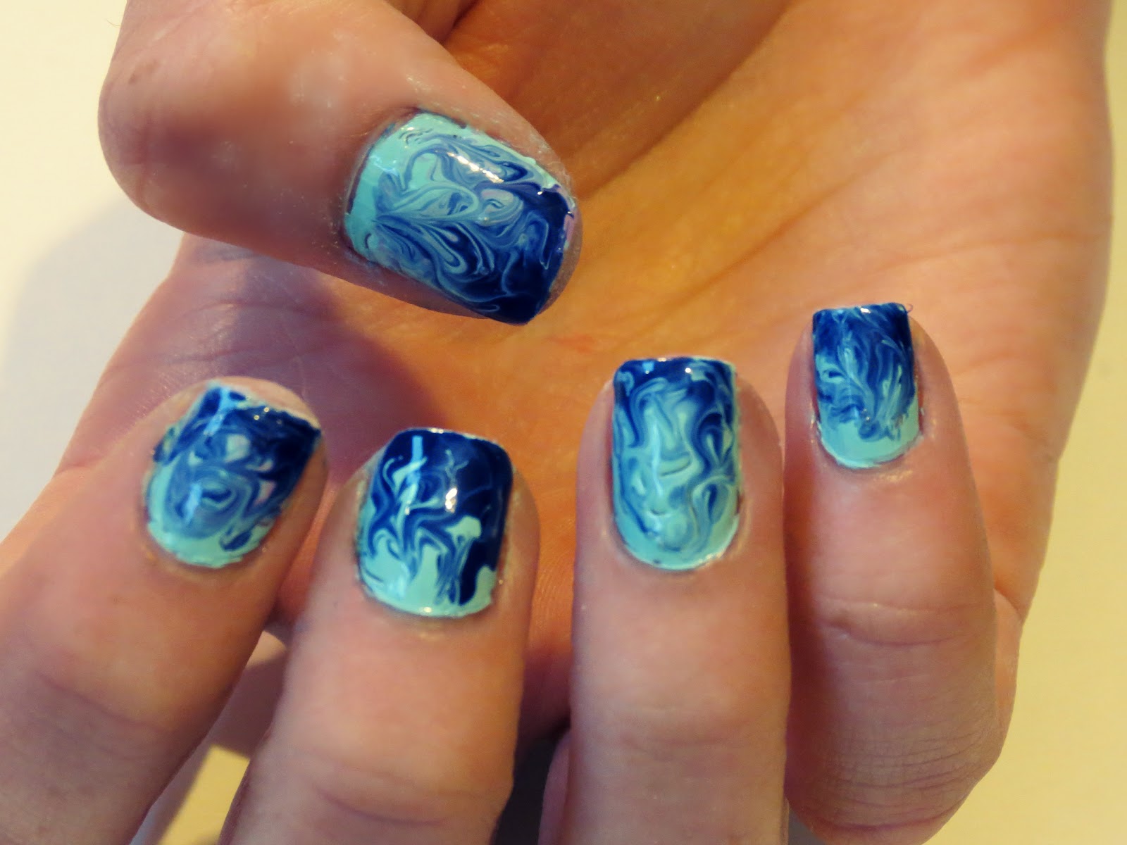   UK beauty, fashion and nail art blog: swirly nail art tutorial