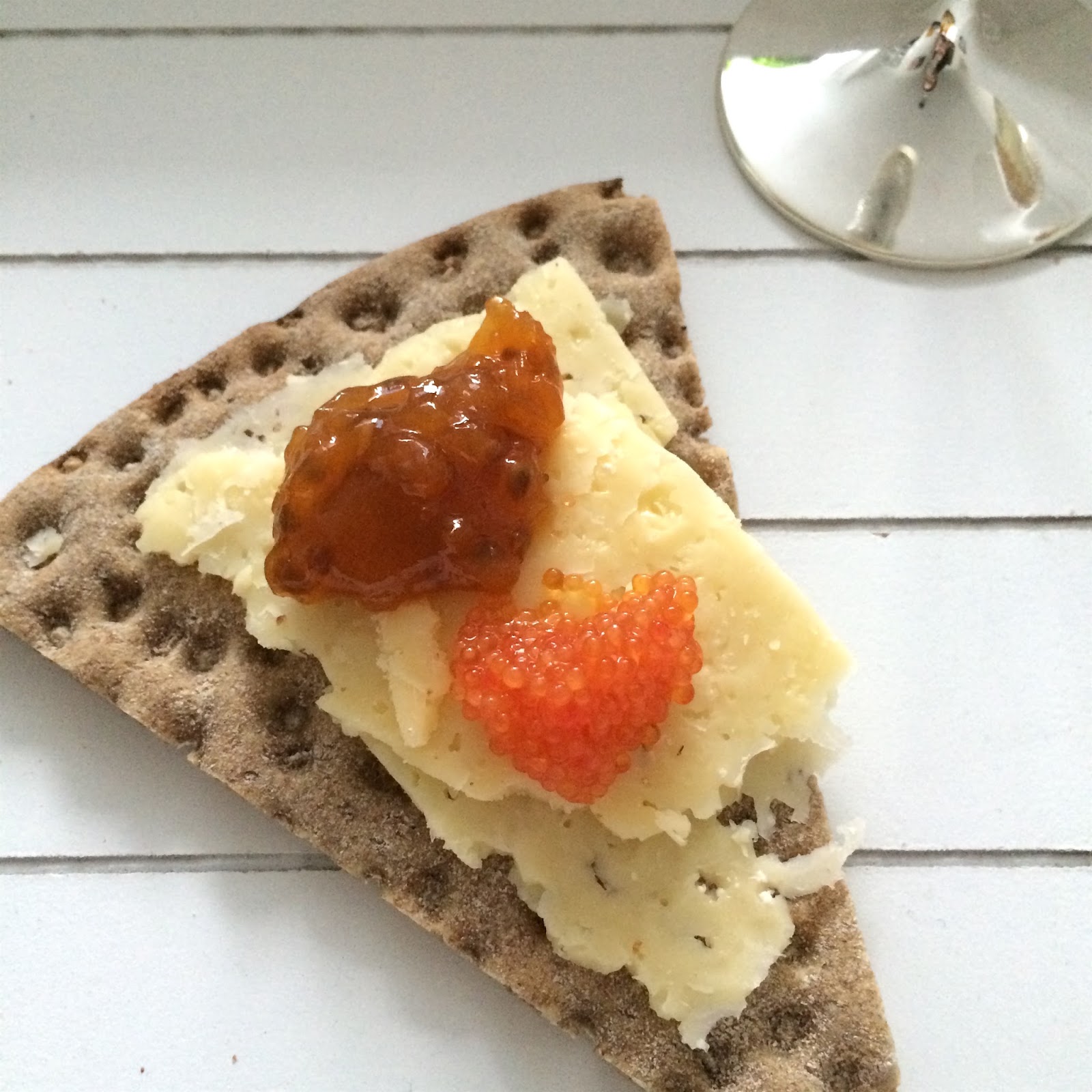 A Luxurious Cheese and Cracker Board / LUCY LOVES TO EAT