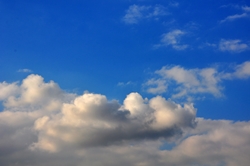 Blauer Himmel und die Wolkenschiffe...