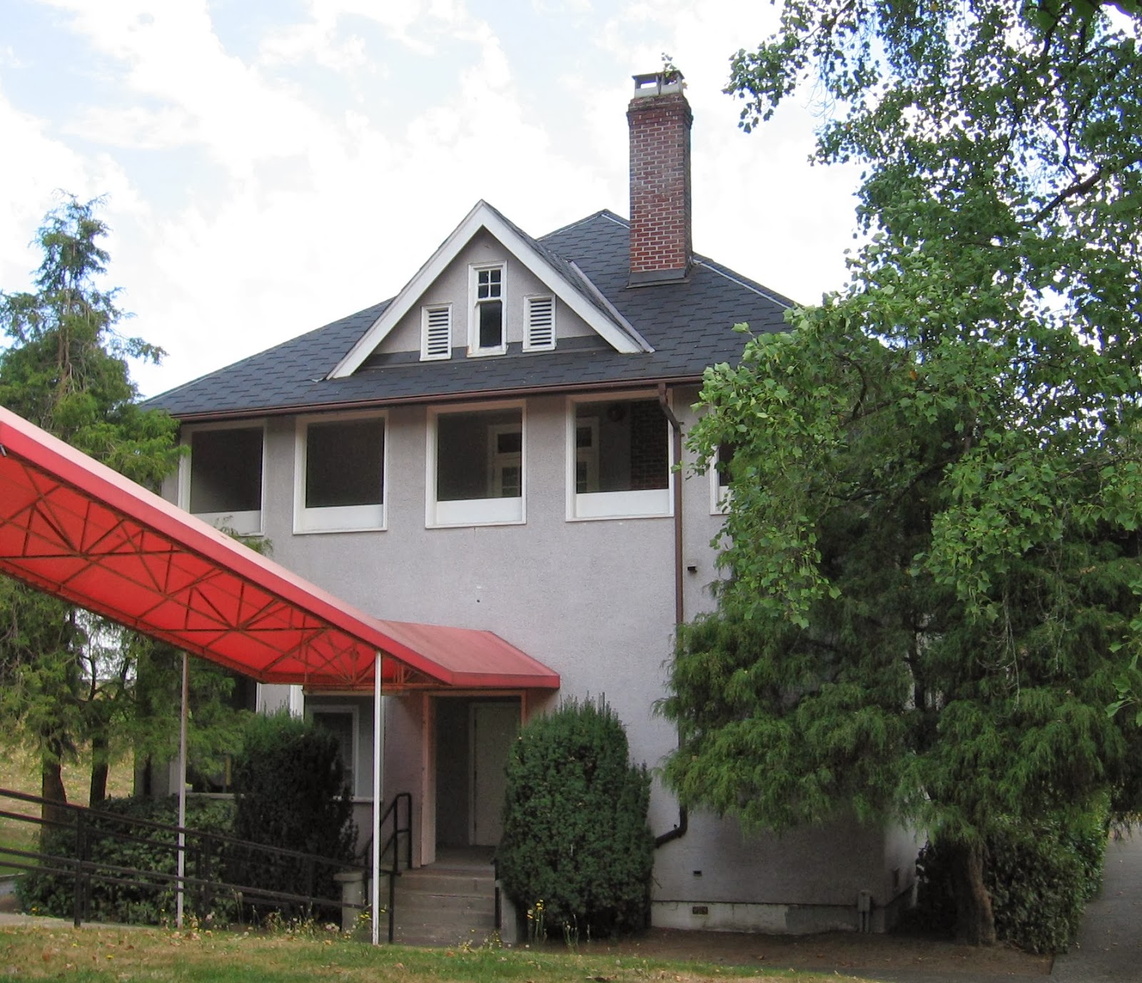Nurses Homes Fernwood Lodge / Nurses home 2