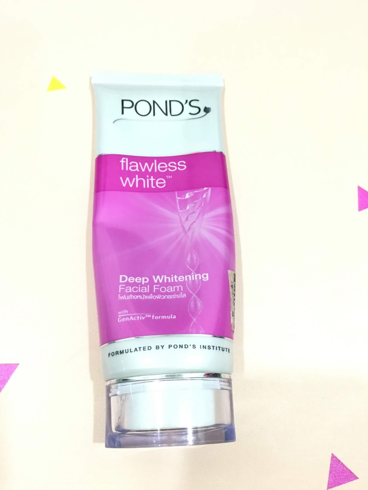 pencuci muka ponds flawless white
