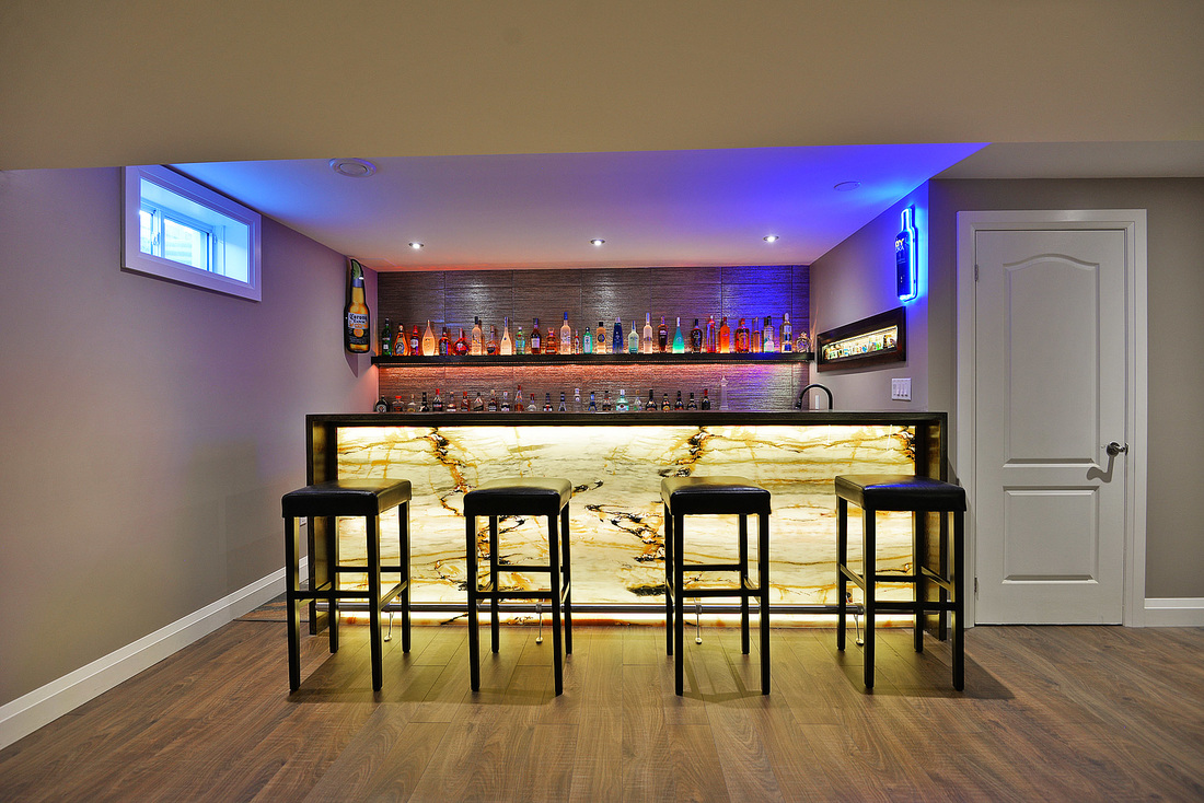 Бар стойка в крылатском Бар стойка в крылатском