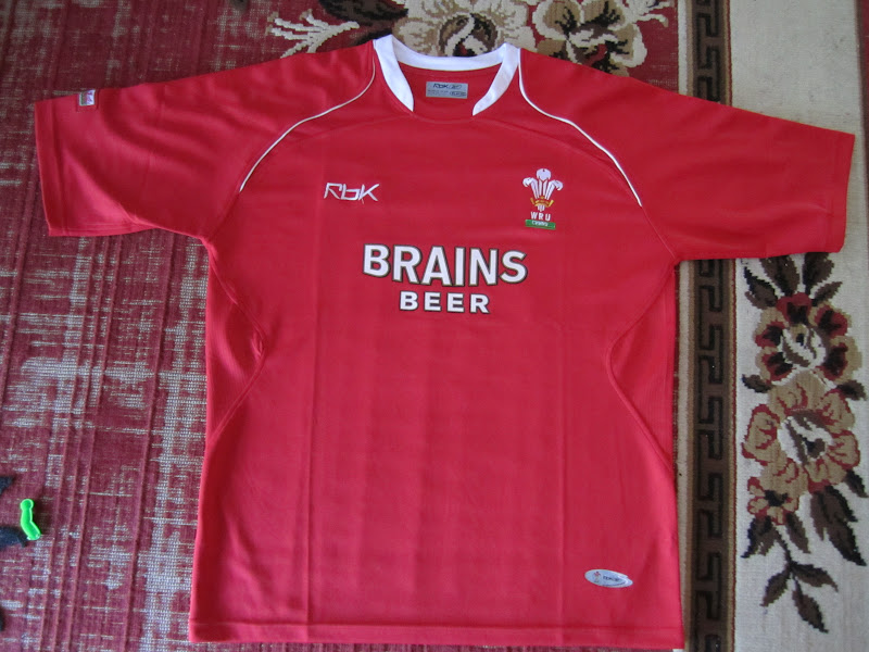 BundleWalla Wales Rugby Home Jersey 2006 SOLD