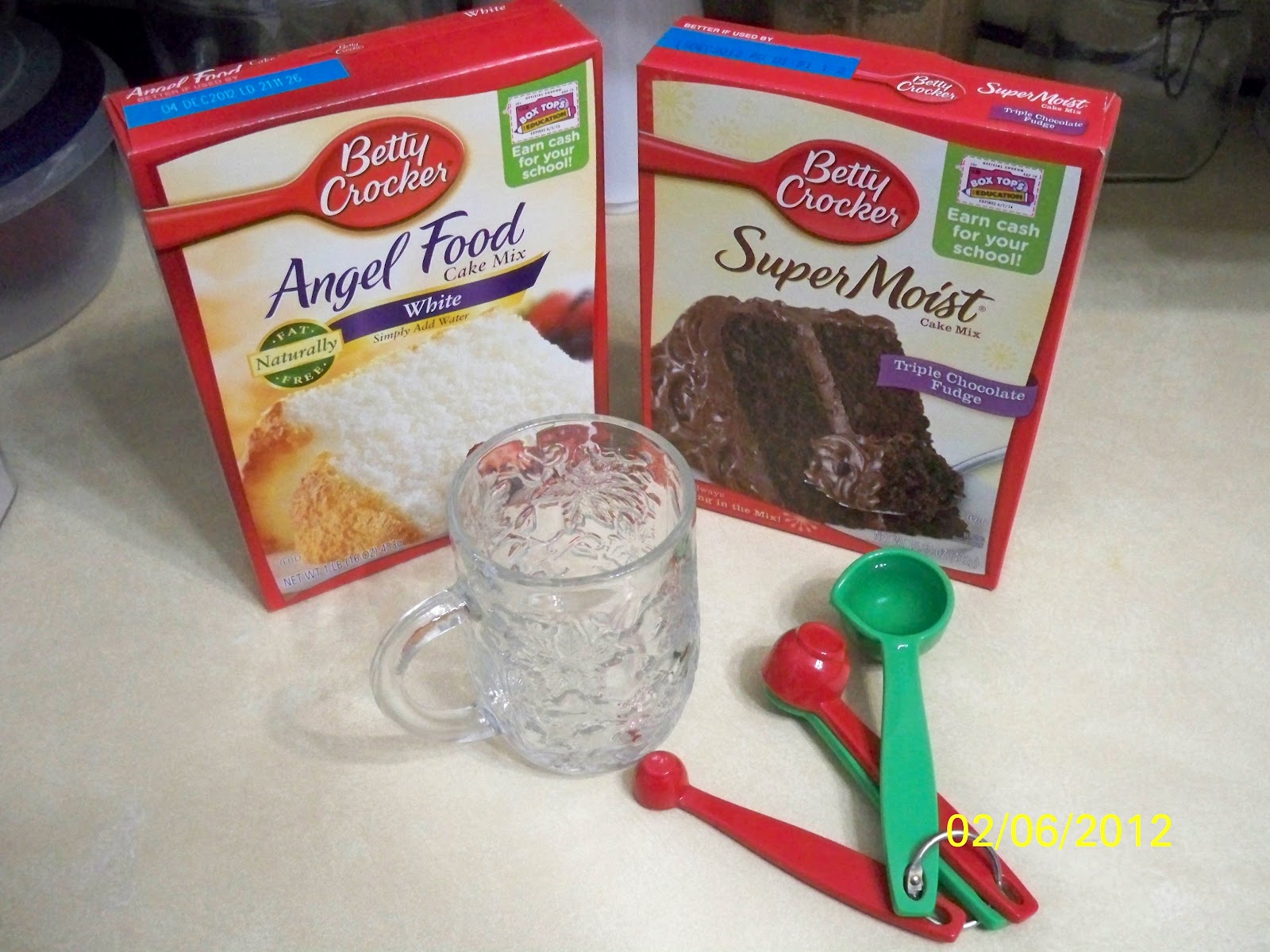 dishin-it-up-with-denise-low-calorie-individual-cakes-as-easy-as-3-2-1