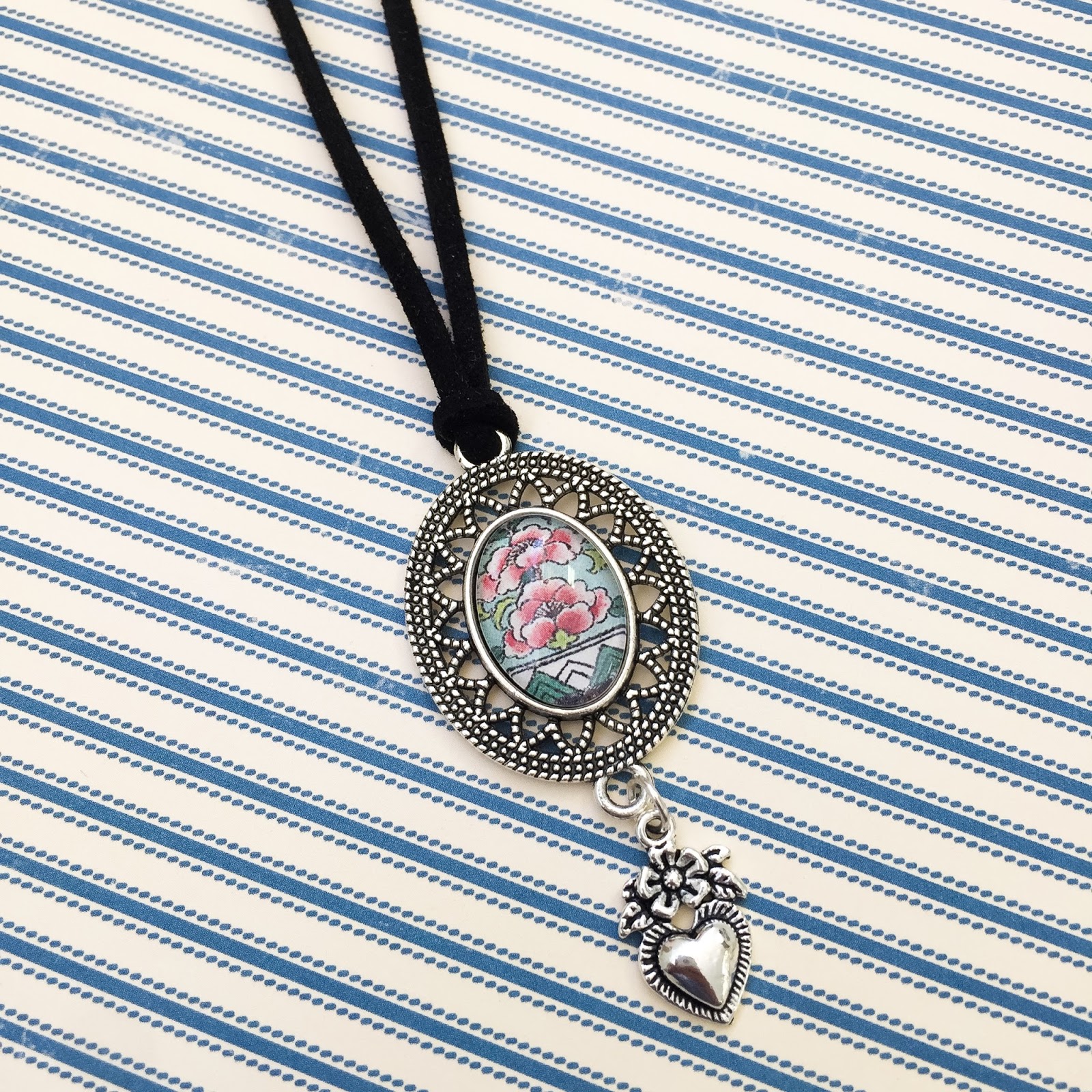 Craft Fantastic Blog Faux Leather Necklace 5 Ways!