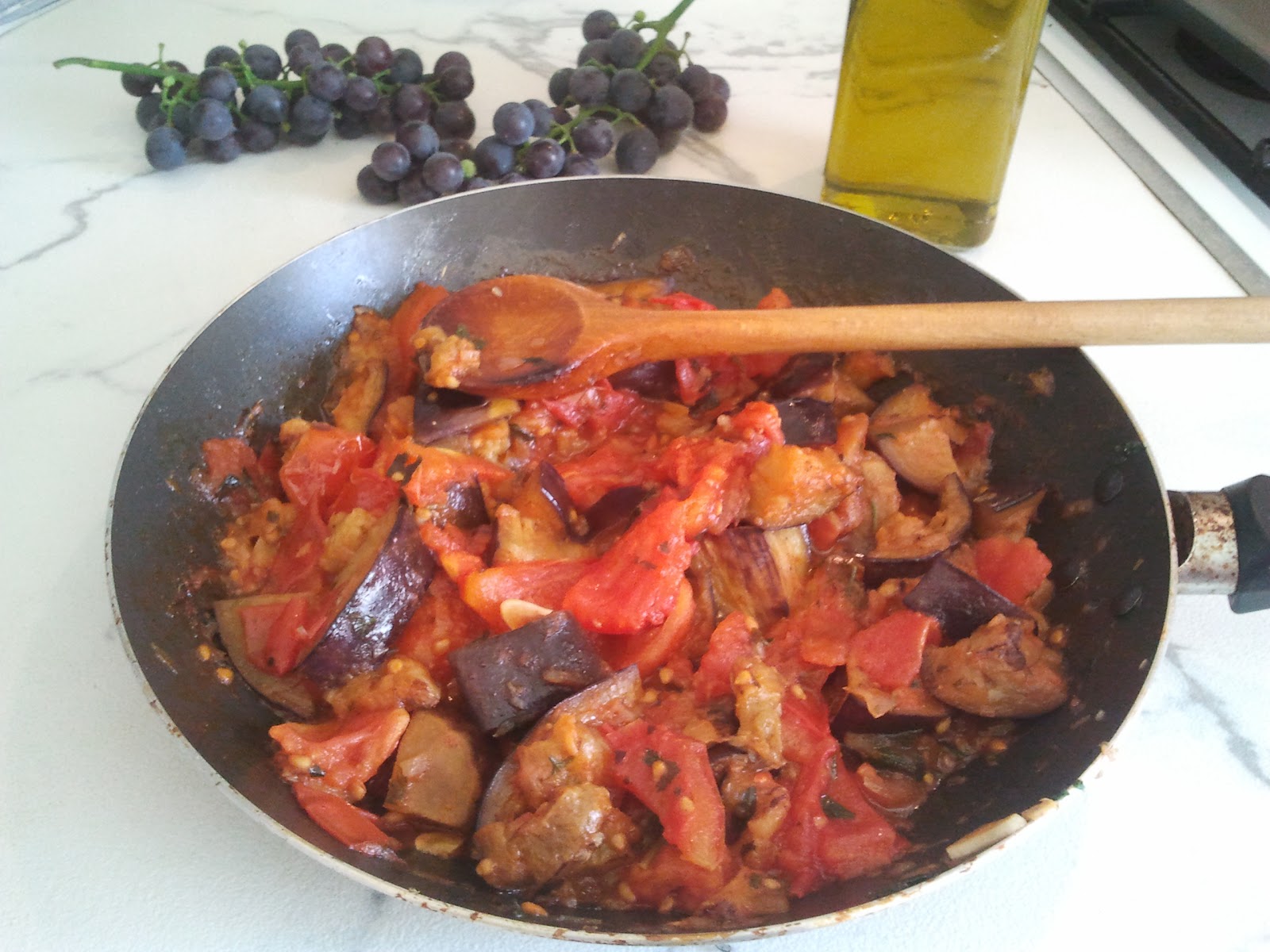 Caponata - Italian aubergine antipasti by Jamie Oliver ~ Baklavaria