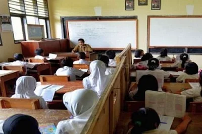 Moratorium Sebabkan Krisis Guru dan Kepala Sekolah Serba Salah