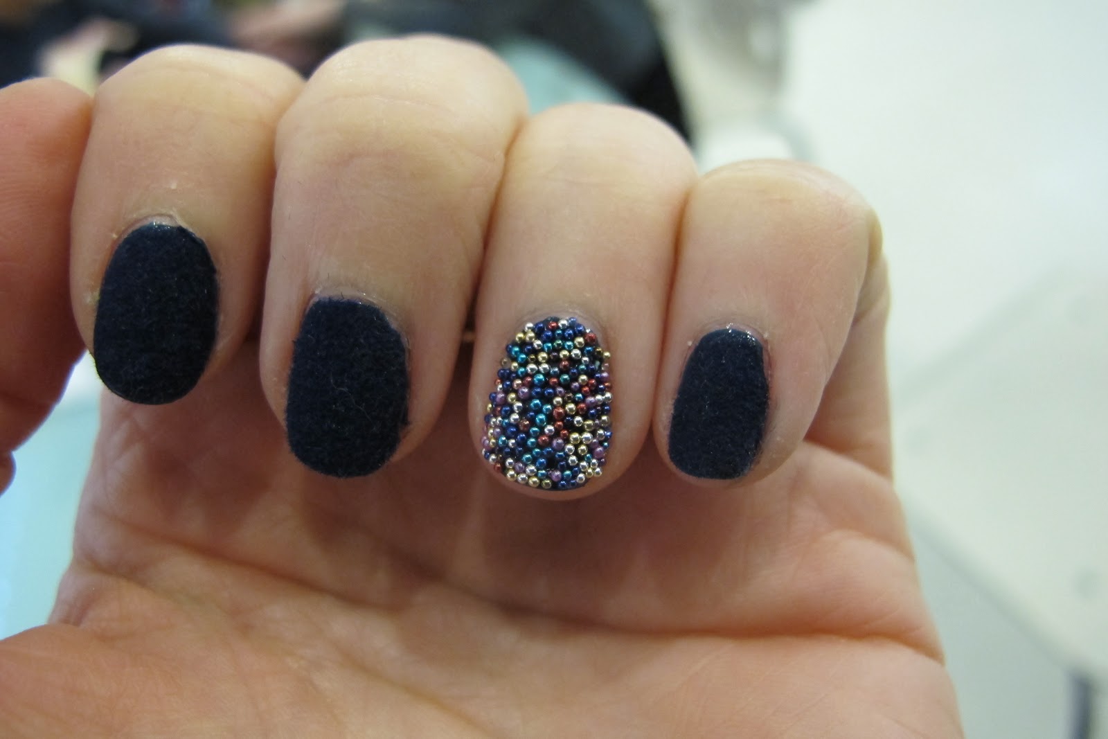 6. How to Create a Caviar Effect on Nails - wide 8