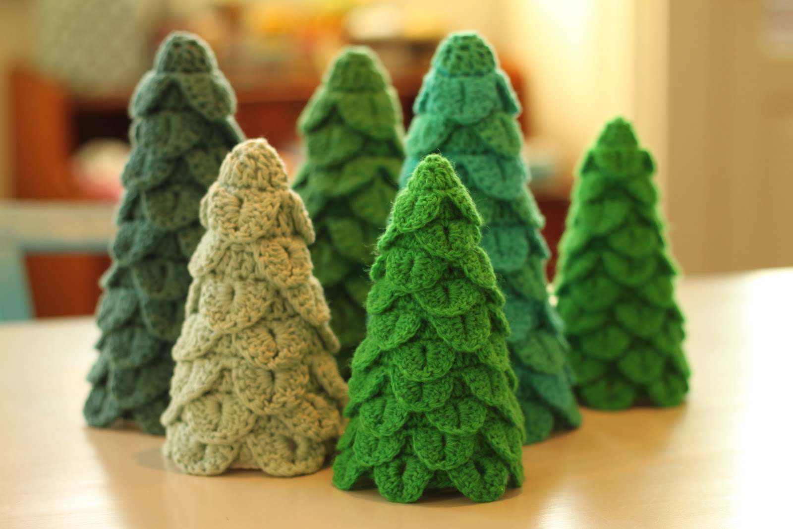 ergahandmade-crochet-christmas-tree-free-pattern