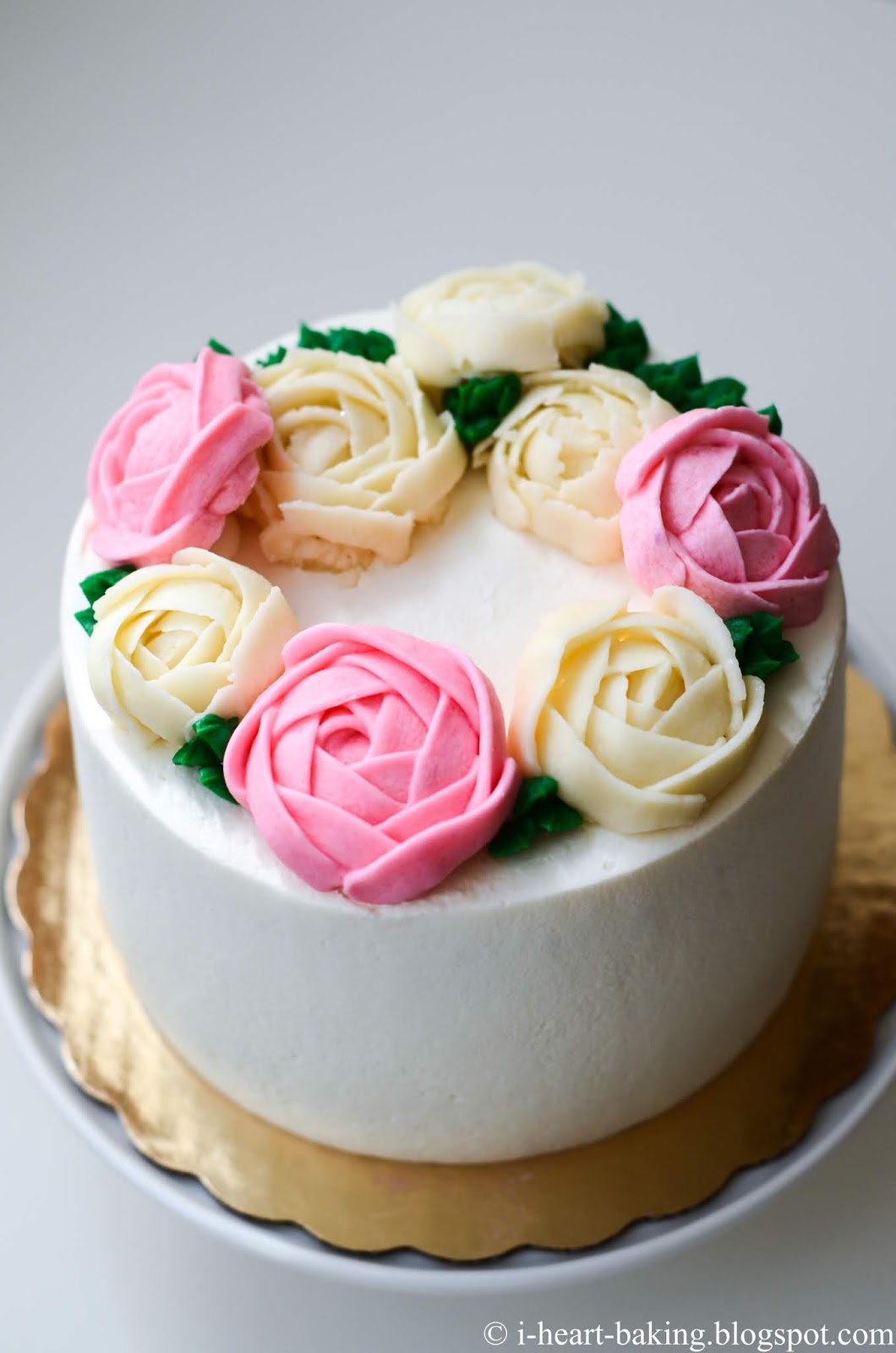 i heart baking! pink and white floral wreath cake