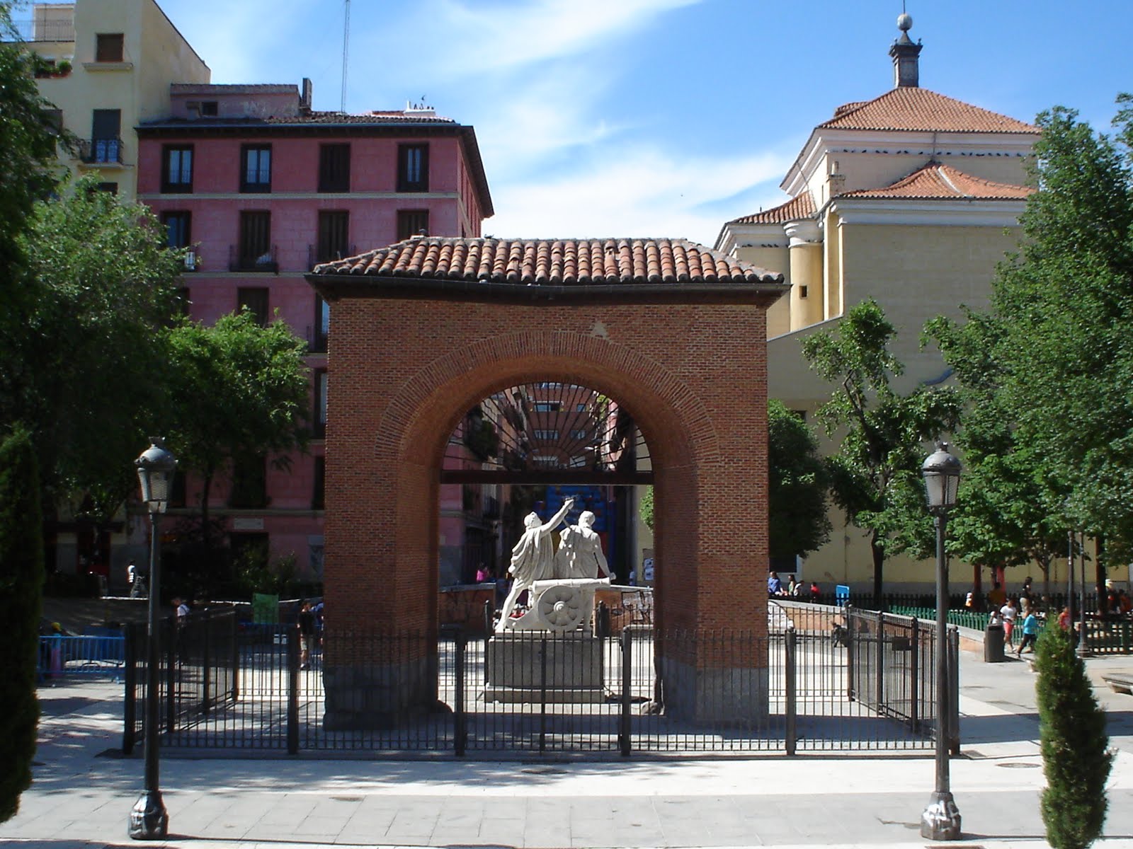 Buscador de Madrid Plaza del Dos de Mayo