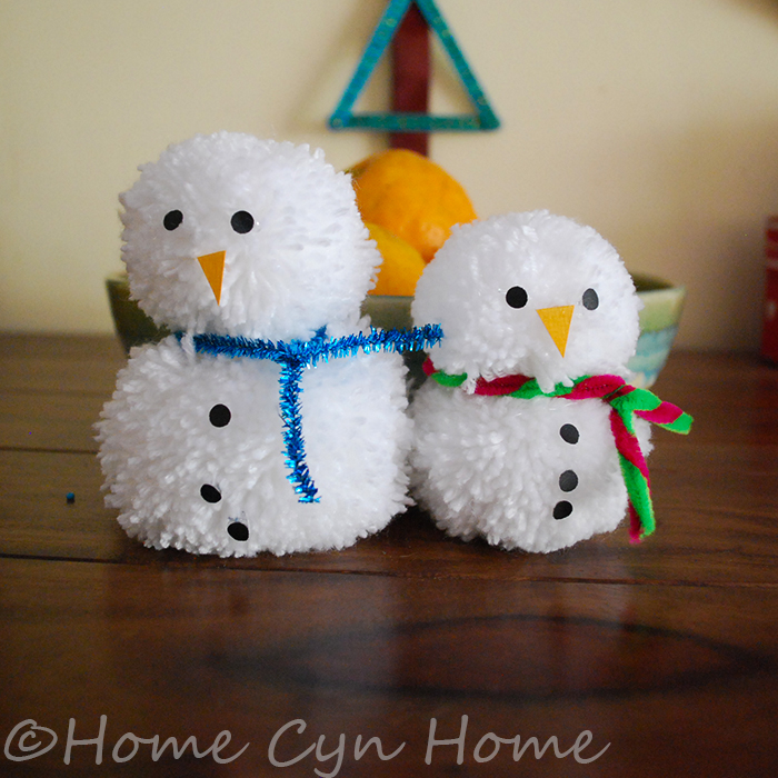 Pom pom snowmen DIY (with pom pom maker tool) Home Cyn Home