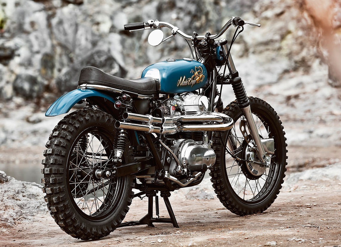 Hell Kustom : Kawasaki W650 By Mark Motorcycles