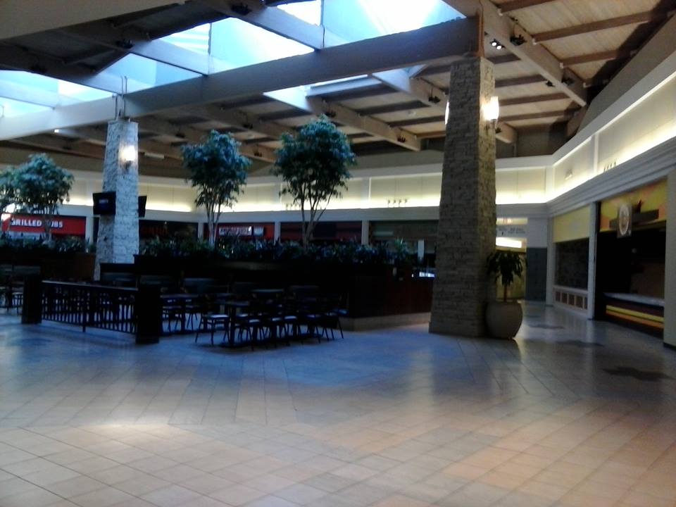 Trip to the Mall: Spring Hill Mall: 9/15 Update