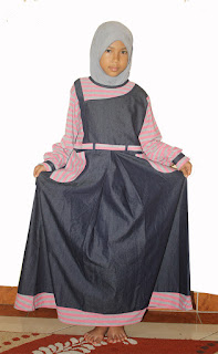 BAJUPOETI Collection: Gamis Denim + Kaos Salur Jan 2017