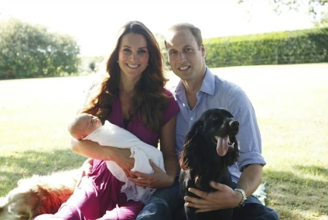 Catherine, Duchess of Cambridge and Prince William have released the first family photos with their baby son