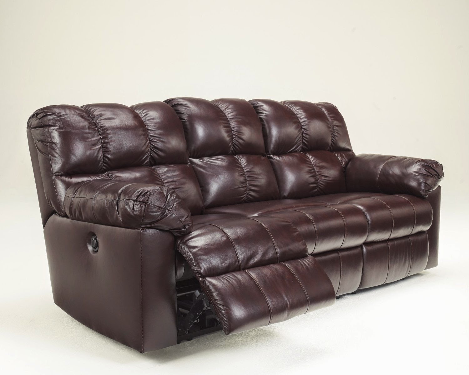 The Best Home Furnishings Reclining Sofa Reviews: Ashley Furniture
