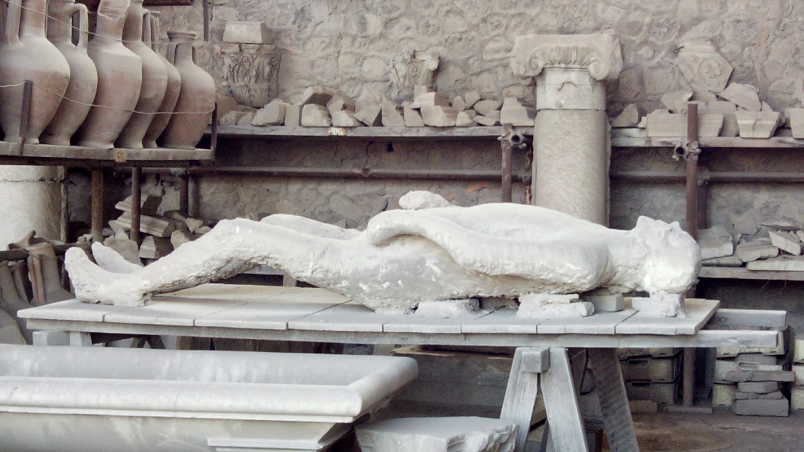 Pompei pompeia figuras gesso 2 - Pompei