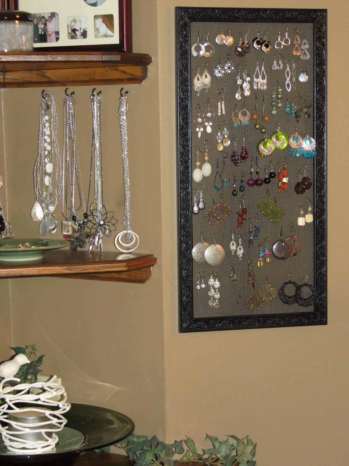 Dippity Dot: Hanging Earring Organizer