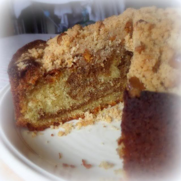 Crumb Topped Marble Cake