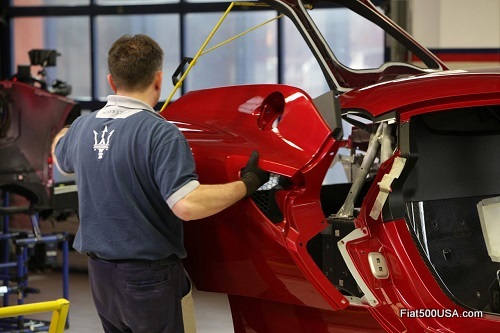 Alfa Romeo 4C Assembling