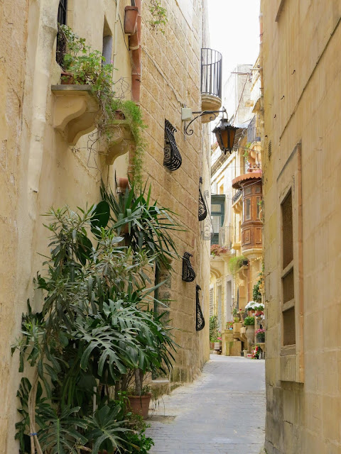 What to see in Malta: the narrow streets of Rabat
