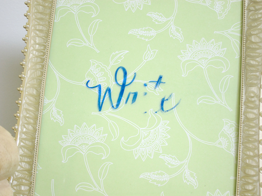 Forty Weeks Crafts/DIY A White Board Alternative