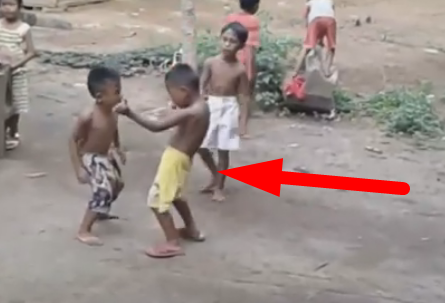 Viral Video : Goyangan Tiga Bocah Ini Bikin NGAKAK netizen FACEBOOK!