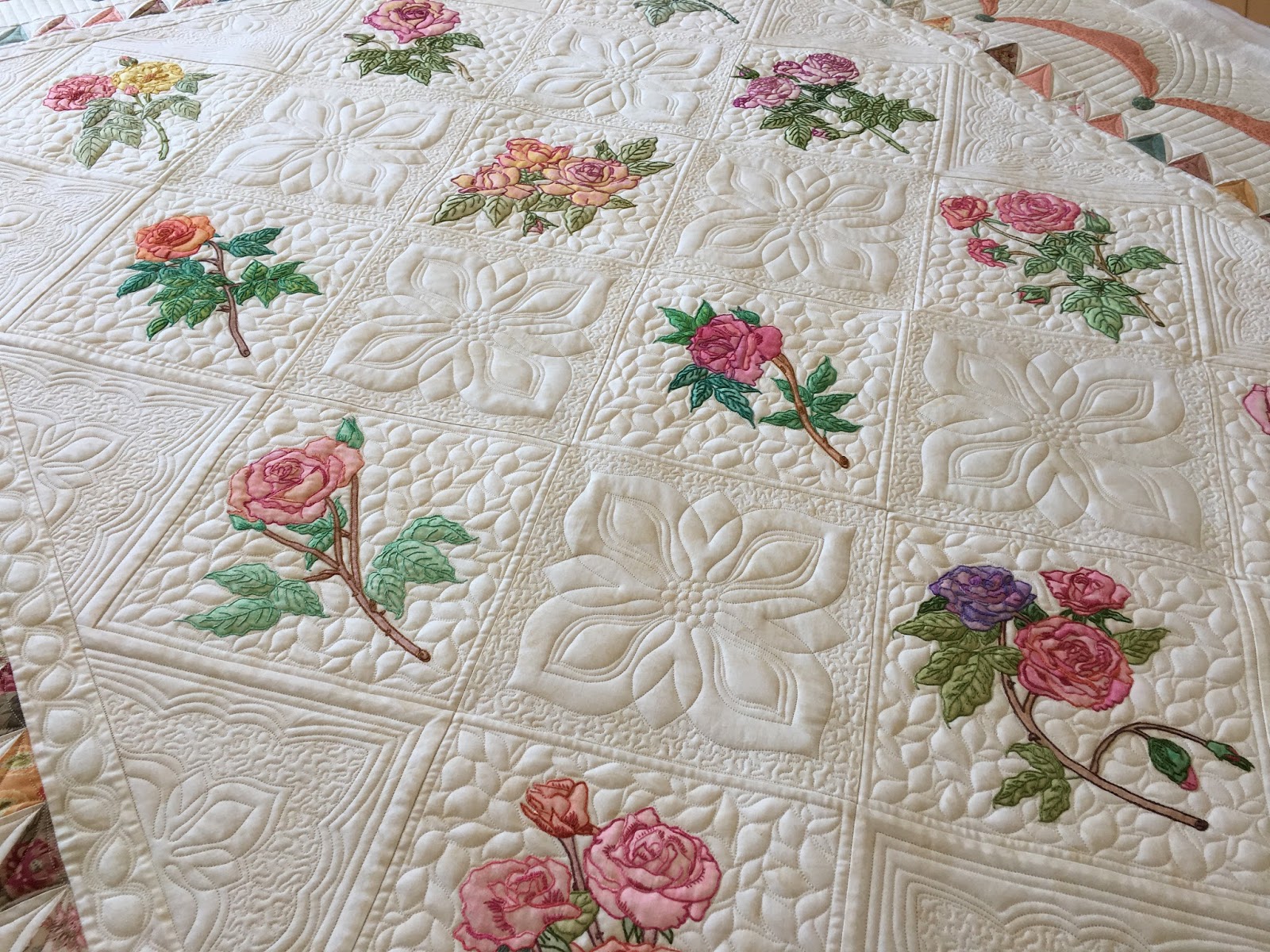 Sewing & Quilt Gallery Beautiful Roses Quilting designs, Quilts