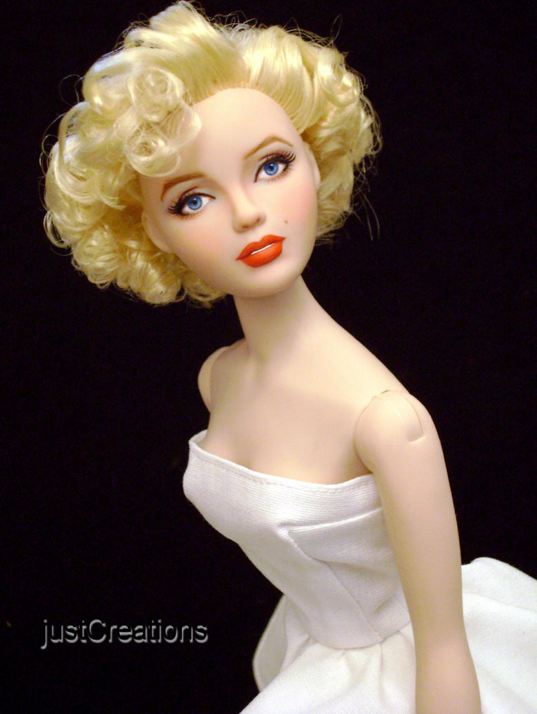 Dazzling Divas: Marilyn Monroe Barbie Dolls