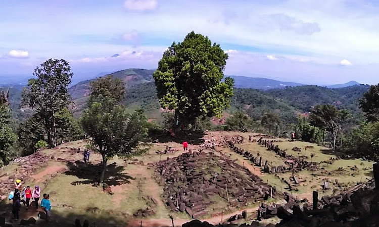 Ke Situs Megalithikum Gunung Padang Cianjur
