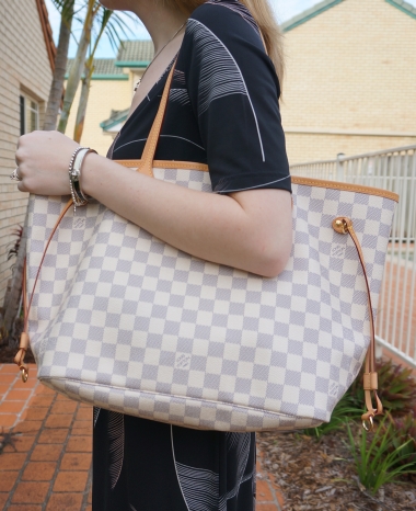 neverfull damier inside