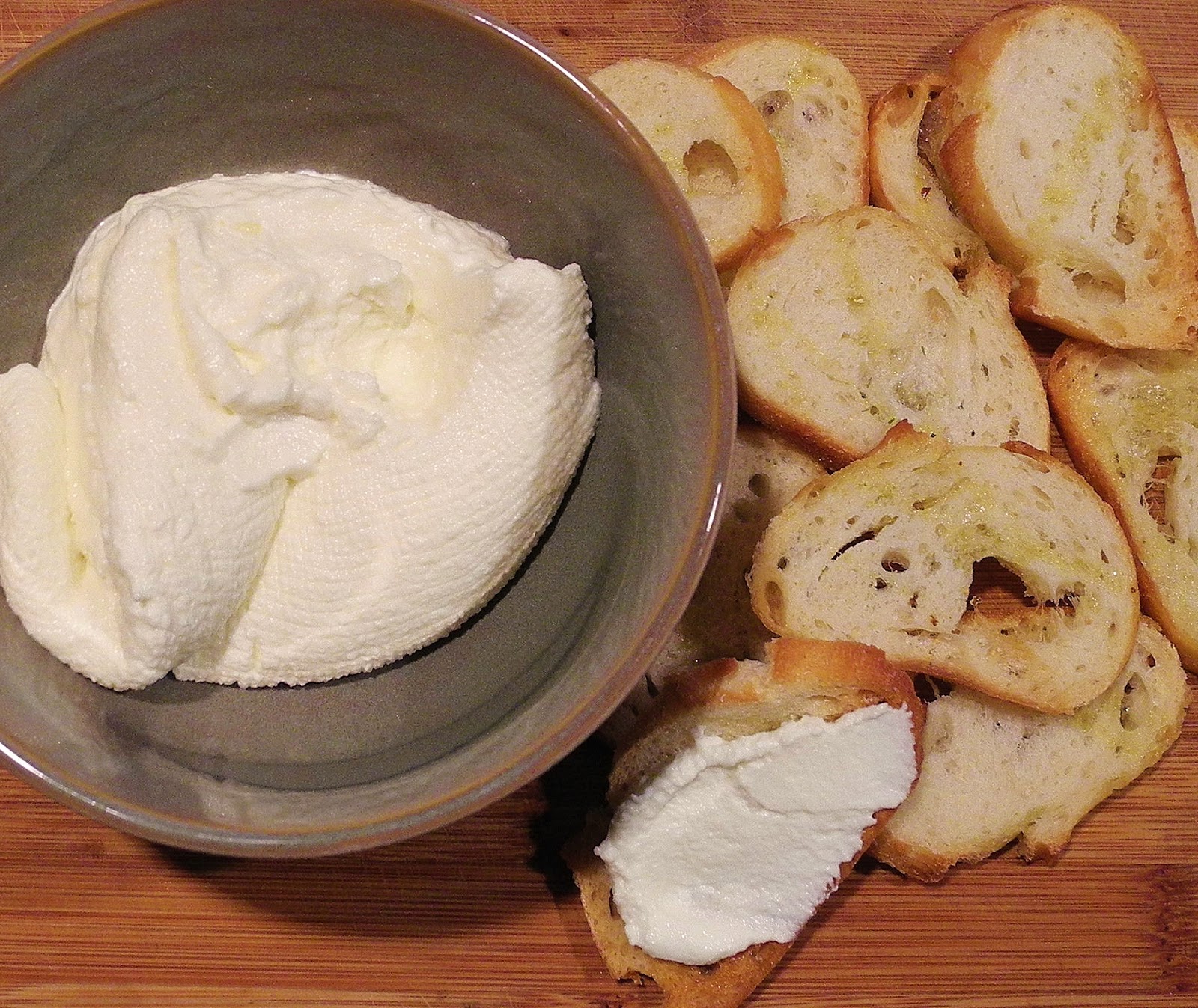 Delish Dish Cooks: Homemade Ricotta
