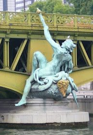 Sous les ponts de Paris ...