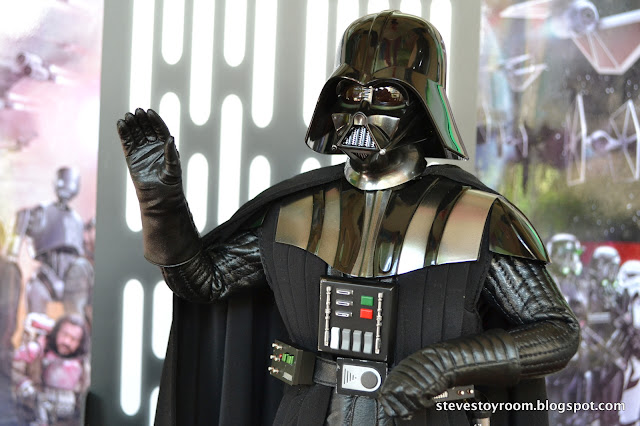 Sixth Scale Hot Toys Darth Vader