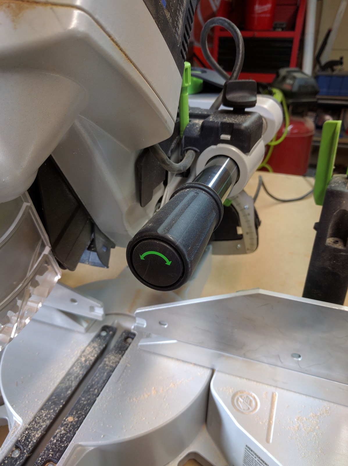 First Class Woodworking Tool Reviews Festool Kapex vs. Milwaukee M18