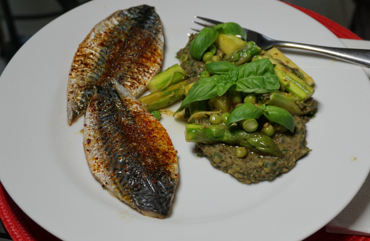 Roasted mackerel fillets with spring vegetables