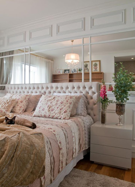 Espelhos no quarto de casal: veja as formas de usar e decorar. Blog Achados de Decoração Espelhos no quarto de casal: veja as formas de usar e decorar. Blog Achados de Decoração