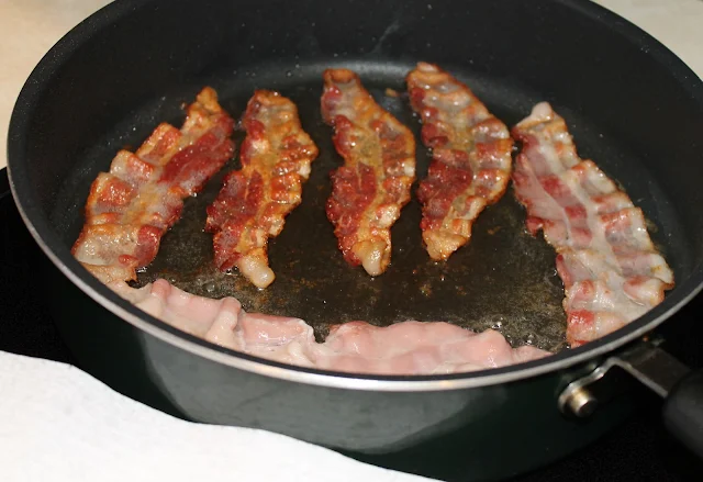 Frying Bacon in a Nonstick Skillet