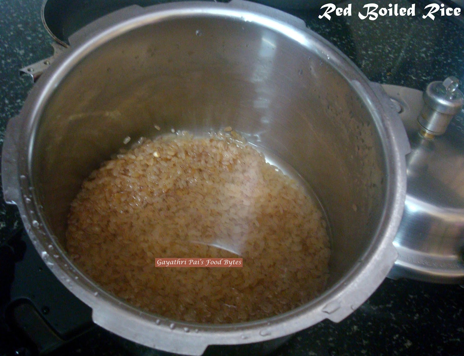 Gayathri Pai's Food Bytes: Cooking Red Boiled Ukda Rice And Pejja.