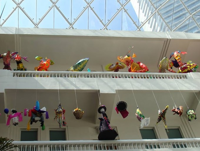 9° Concurso de Piñatas Mexicanas en el Museo de Arte Popular.
