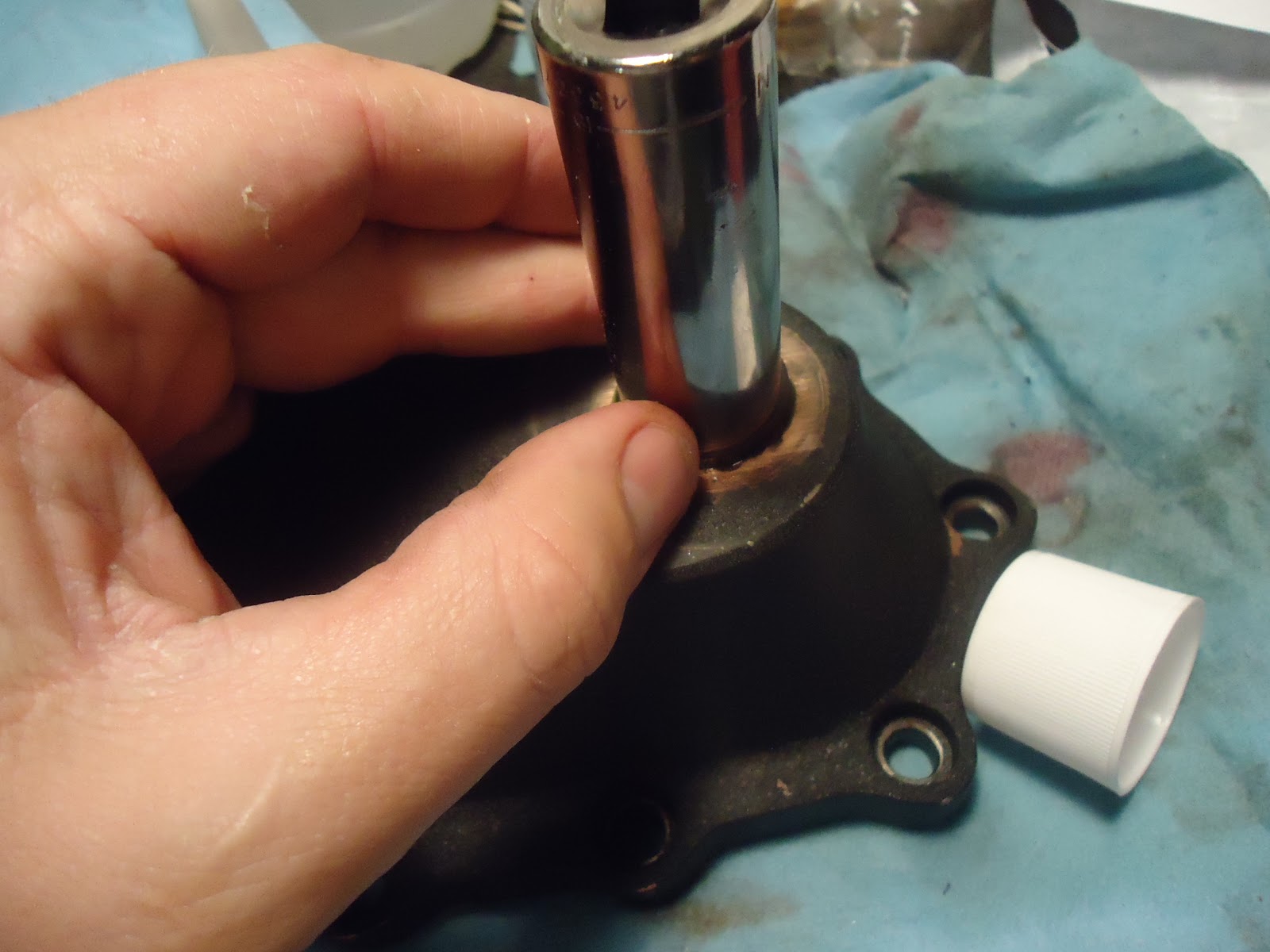 Tear it up, fix it, repeat Shovelhead 4 Speed Saga Part 2b Kicker Seal