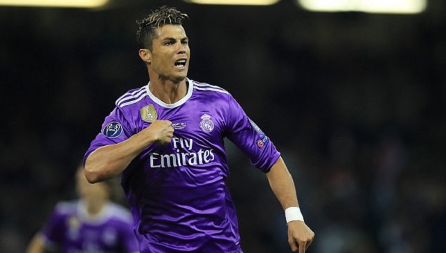 وكيل أعمال رونالدو تفاوض مع سان جيرمان سراً قبل مواجهة يوفنتوس 